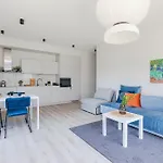 Superapart Herbu Janina 4, Wilanow, Szpital Medicover, Paley, Parking