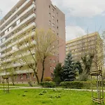 Wola Oasis - Cosy Apartment Near Metro Station
