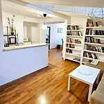 Przestronny Apartament Z Szybkim Wifi