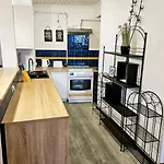 Przestronny Apartament Z Szybkim Wifi