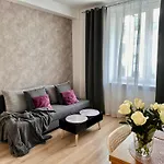 Nice Place 2 Rooms Apartment