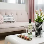Air-Conditioned Premium Loft Warsaw Skyline Only 900 M To Central Station
