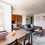 Wola Ulrychow Homely Apartment