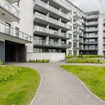 Przytulny Apartament Z Parkingiem I Tarasem W Warszawie By Rent Like Home