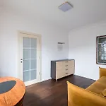 Wiktorska Standard Apartment