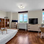 Warsaw Studio - City View, Parks Nearby By Rentujemy