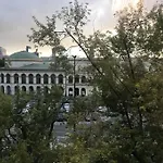 Plac Bankowy, Metro