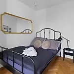 Studio Muranow II By Esteum Host