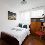 Old Town 3-Bedroom Apartment