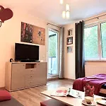 Jugoslowianska Banksy Apartment