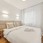 Rentplanet - Apartamenty Przy Palacu Kultury I Nauki