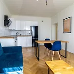 Cozy Renovated Apartment In Bielany Next To Subway