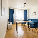 Cozy Renovated Apartment In Bielany Next To Subway