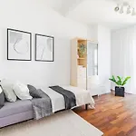 Superapart Powstancow Slaskich 89B