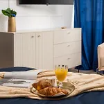 Stunning 2-Br Apartament Palace In The Window, Air-Conditioning 500M To Central Station