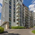 Nowoczesny Apartament Z Parkingiem Na Pradze Poludnie W Warszawie By Noclegi Renters