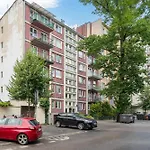 Parkland Deluxe Apartment