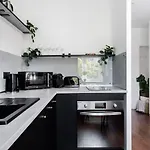 Espresso Apartment Plac Mirowski