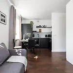 Espresso Apartment Plac Mirowski