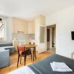 Plac Zbawiciela Comfy Studio