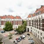 Plac Zbawiciela Comfy Studio