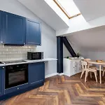 Close-Golden Apartments In Warsaw - Marcinkowskiego