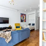Close-Golden Apartments - City Center - Zurawia