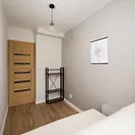 Saska Kepa Comfy Apartment