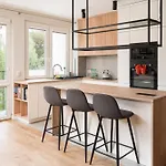 Saska Kepa Comfy Apartment
