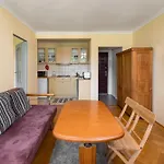 Saska Kepa Standard Apartment