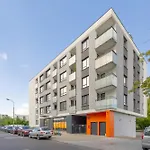 Wyjatkowy Apartament Z Parkingiem W Warszawie By Rent Like Home