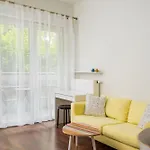 Aleja Krakowska Homely Apartment