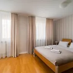 Metro Imielin 2-Bedroom Apartment