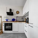 Hala Mirowska Apartment - 9Th Floor, City View - By Rentujemy