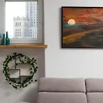 Metro Swietokrzyska City View Apartment