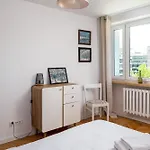 Metro Swietokrzyska City View Apartment