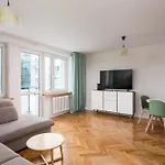 Metro Swietokrzyska City View Apartment