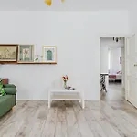 Shortstaypoland Mostowa