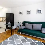 Corazziego Plac Bankowy Apartment