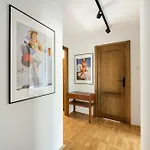 Anielewicza Pin-Up Studio Muranow Polin