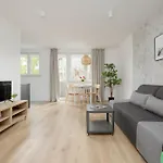 City Park Studio Apartment Solec Warsaw By Noclegi Renters