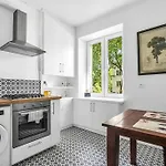 Stylish Apartment On Saska Kepa