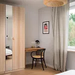 Metro Raclawicka Loft Apartment