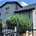 Studio In Wola- Near Progresja-Direct Bus To Old Town