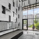 Wola Apartment By Esteum Host