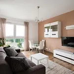 Metro Mlynow Comfy Apartment