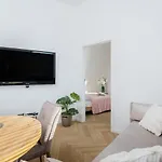 Wiktoryn 21 Citysphere Premium Suite 2