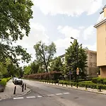 Walnut Delight Apartment A Stare Miasto