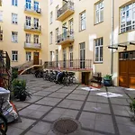 Lemon Drop Studio Deluxe Praga