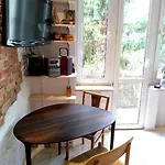 Quiet Central Apartment